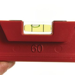 Niveau trapézoïdal Milwaukee RedCast 60 cm_ref 4932459098 (3)