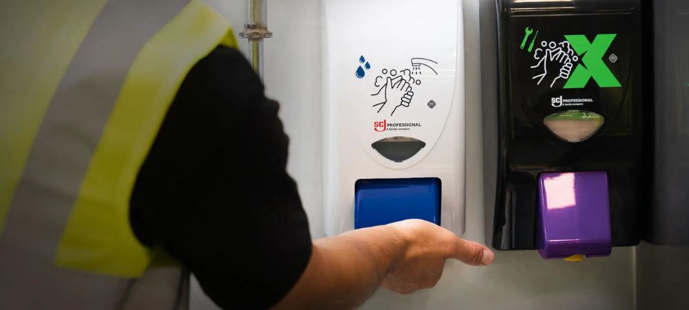 SCJOHNSON_Solutions expertes en hygiène cutanée, nettoyage et hygiène des surfaces